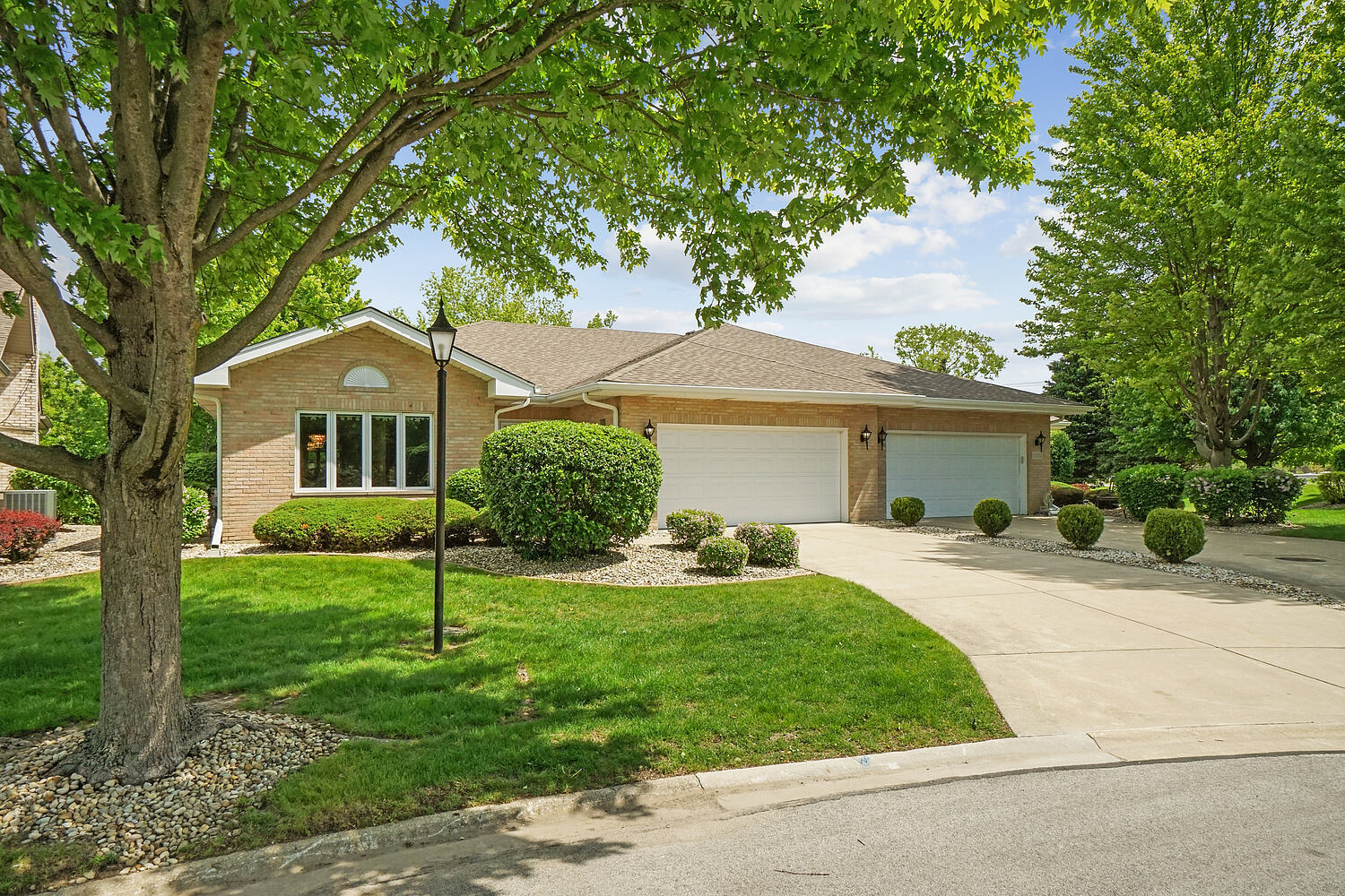 10814 Pamela Lane, Orland Park, IL 60467