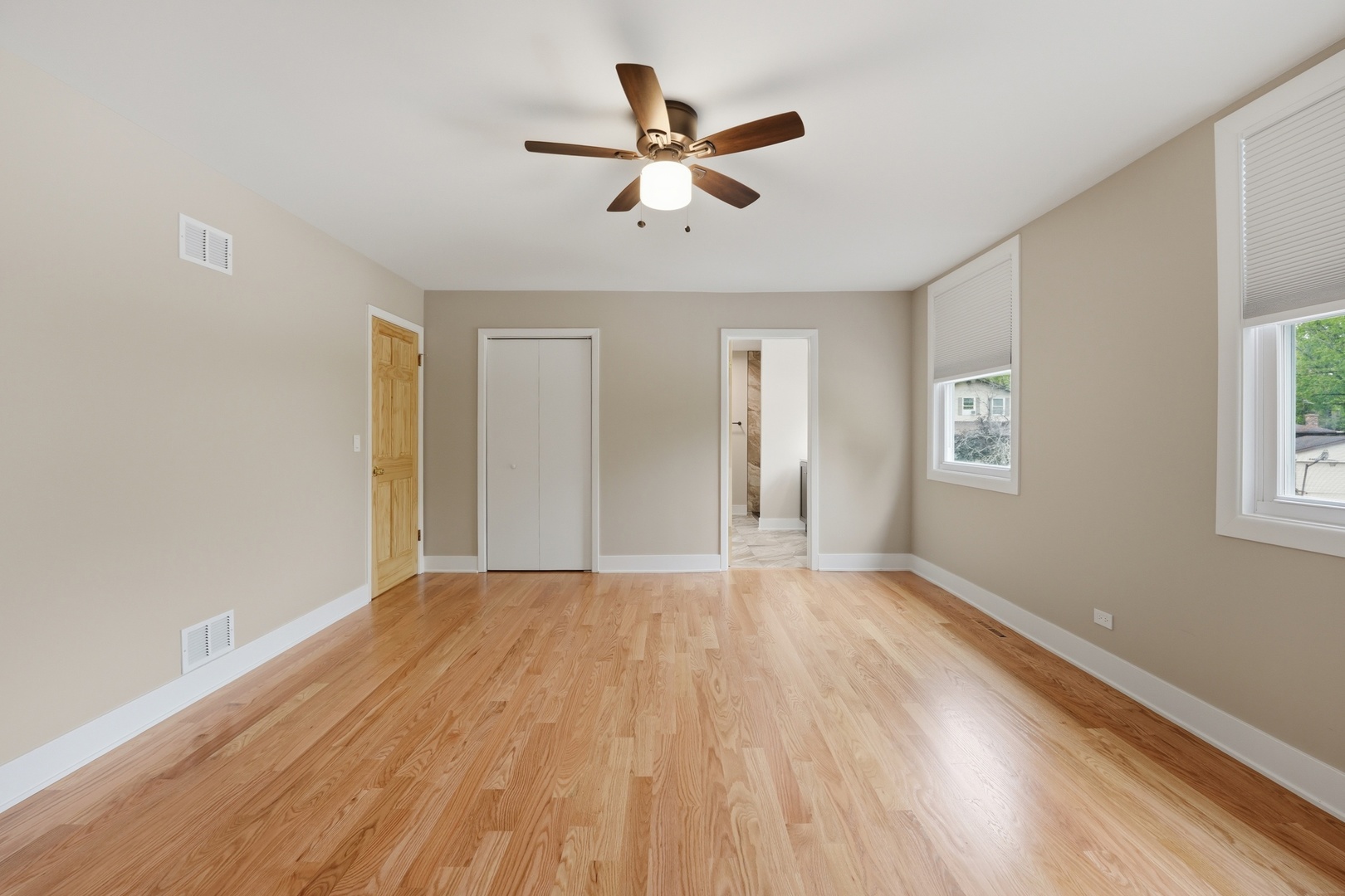 4452 Burgundy Place, Lisle, IL 60532