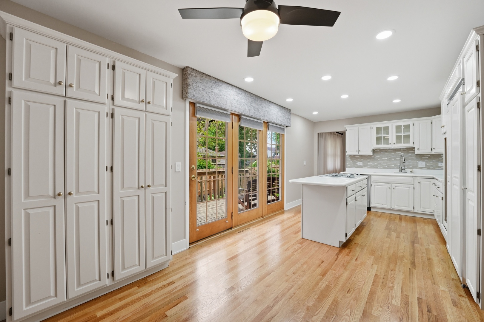 4452 Burgundy Place, Lisle, IL 60532