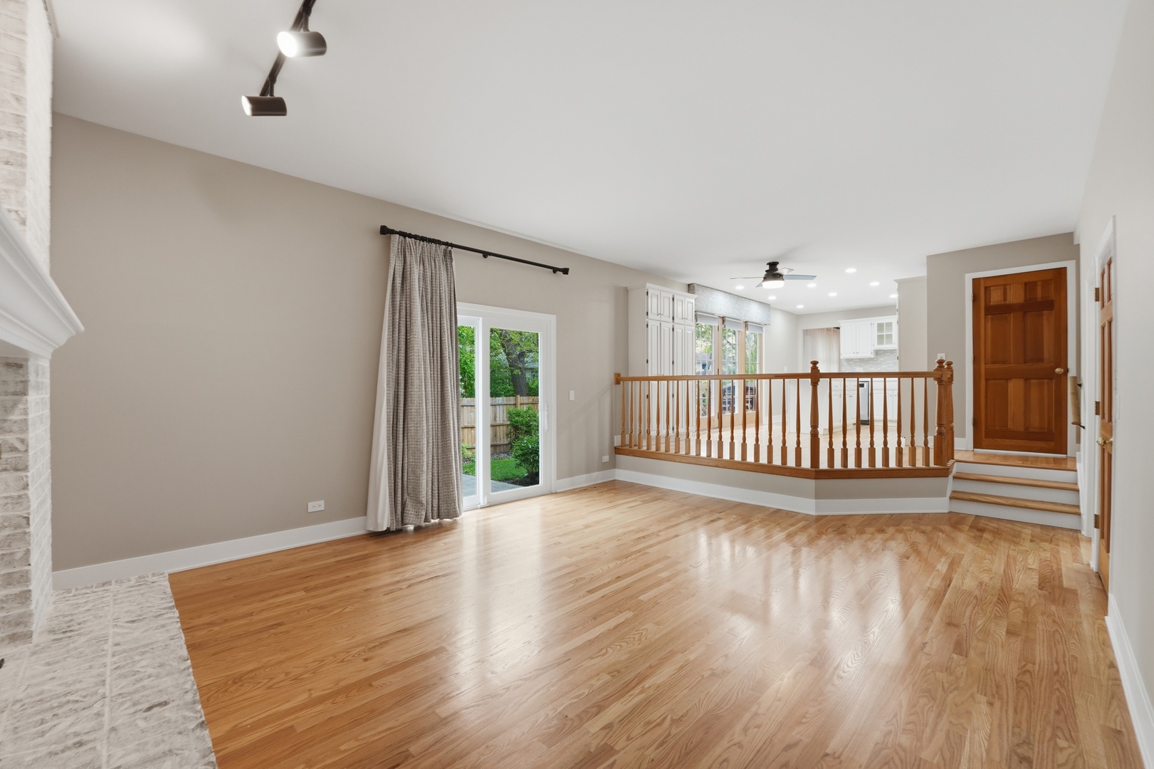 4452 Burgundy Place, Lisle, IL 60532