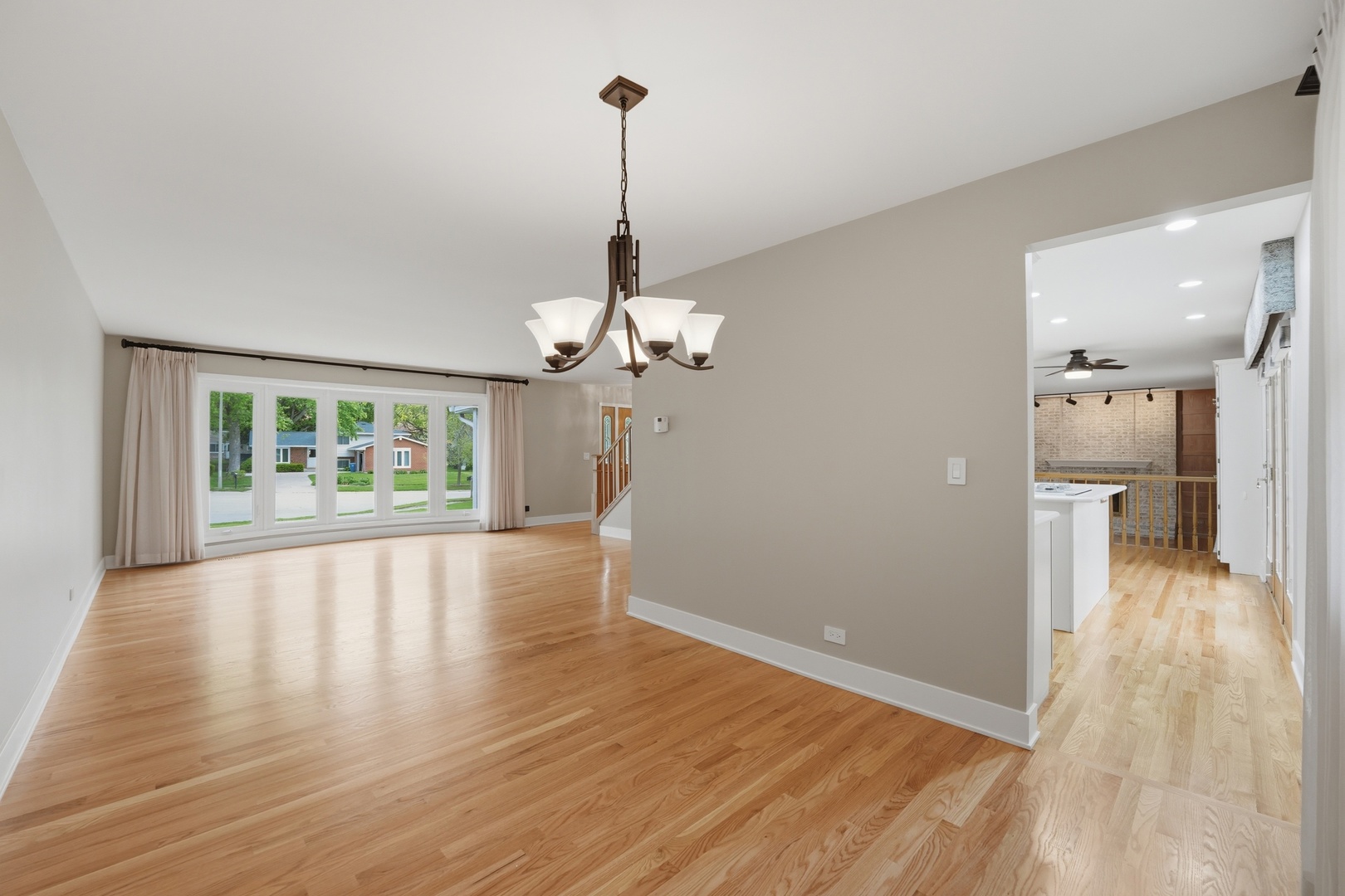 4452 Burgundy Place, Lisle, IL 60532