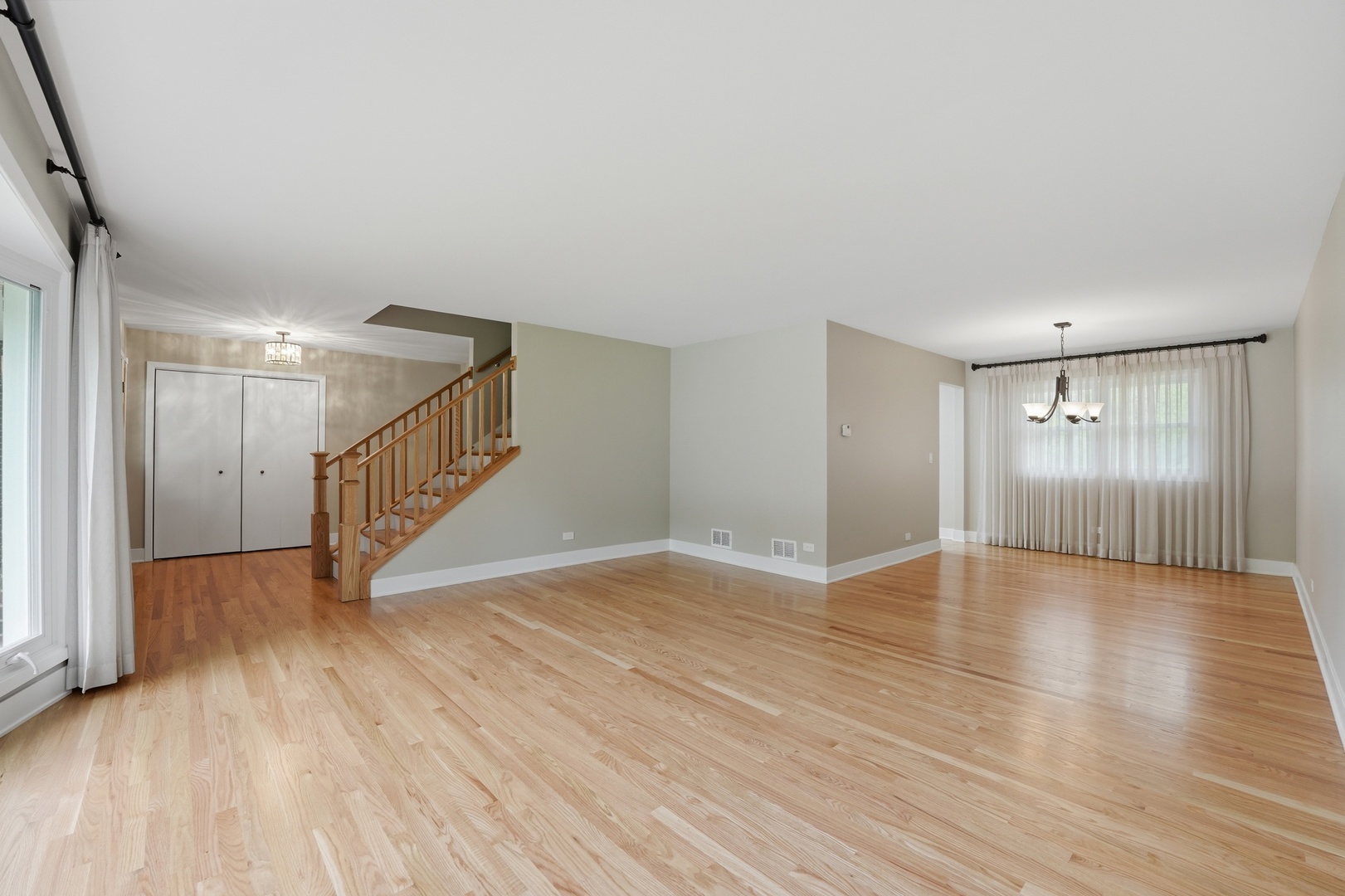 4452 Burgundy Place, Lisle, IL 60532