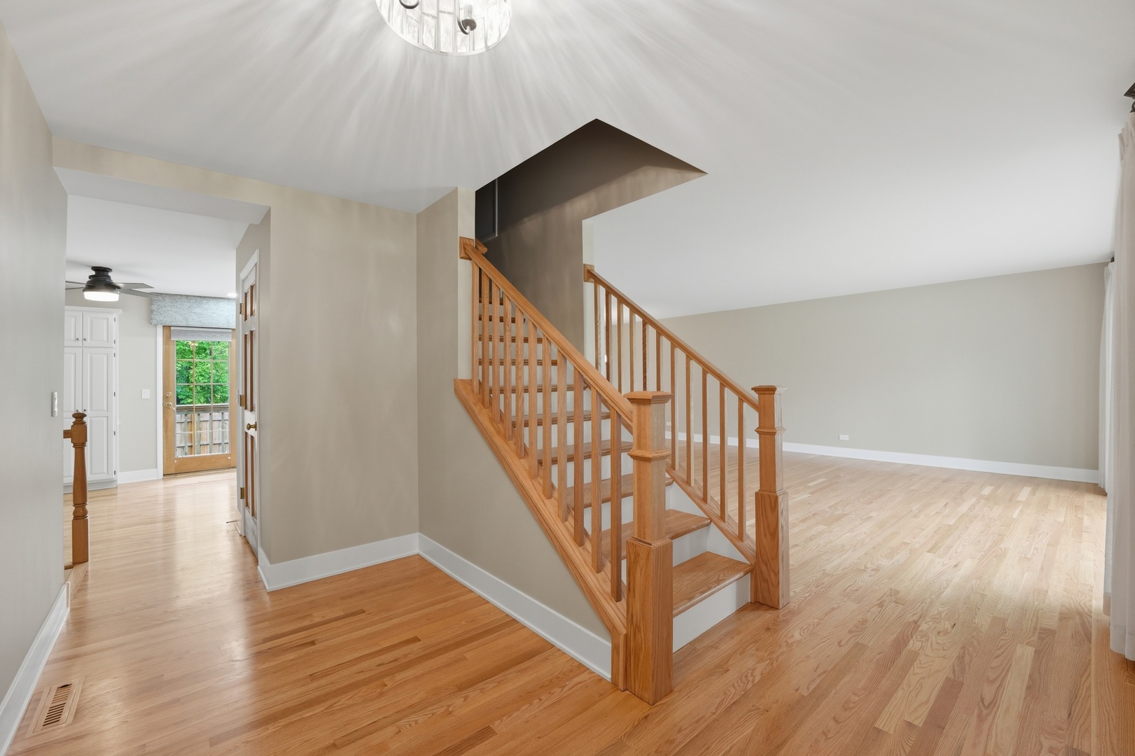 4452 Burgundy Place, Lisle, IL 60532