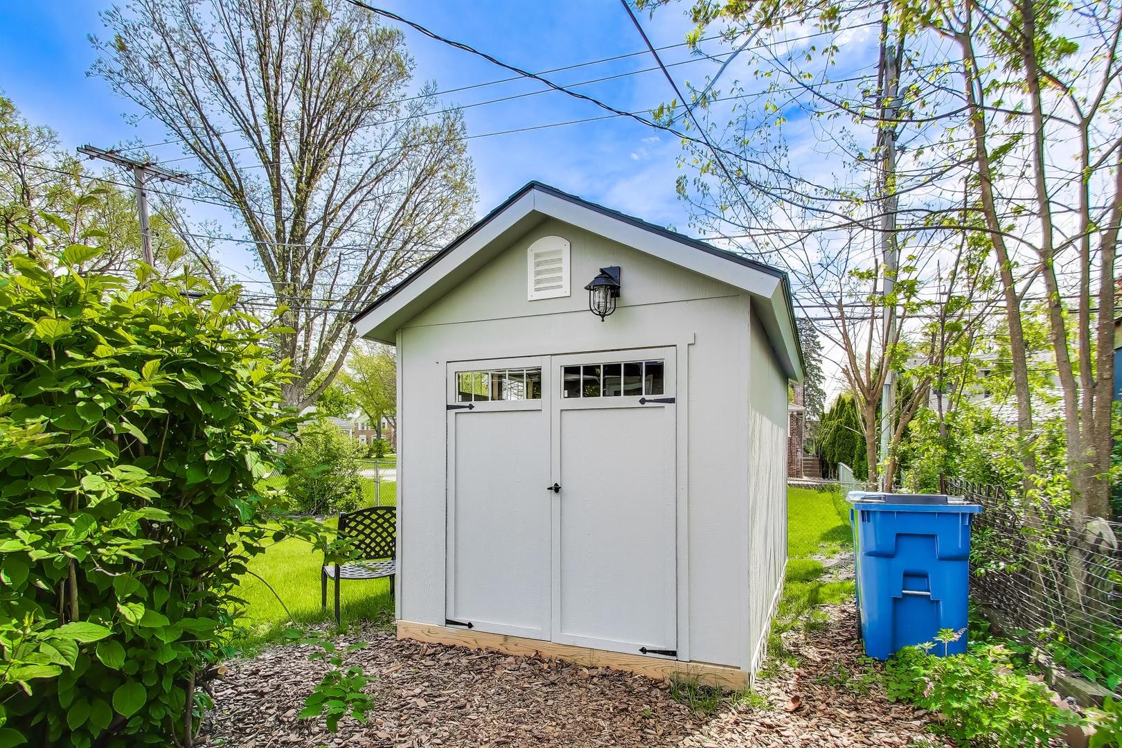 321 N Fairview Avenue, Mount Prospect, IL 60056