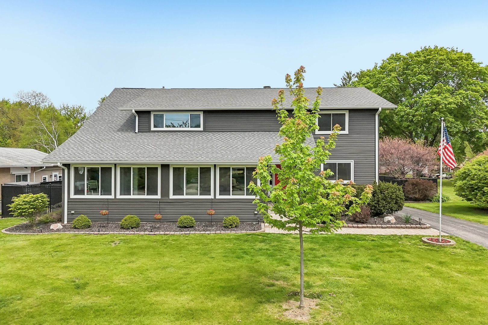 128 W Park Street, Mundelein, IL 60060