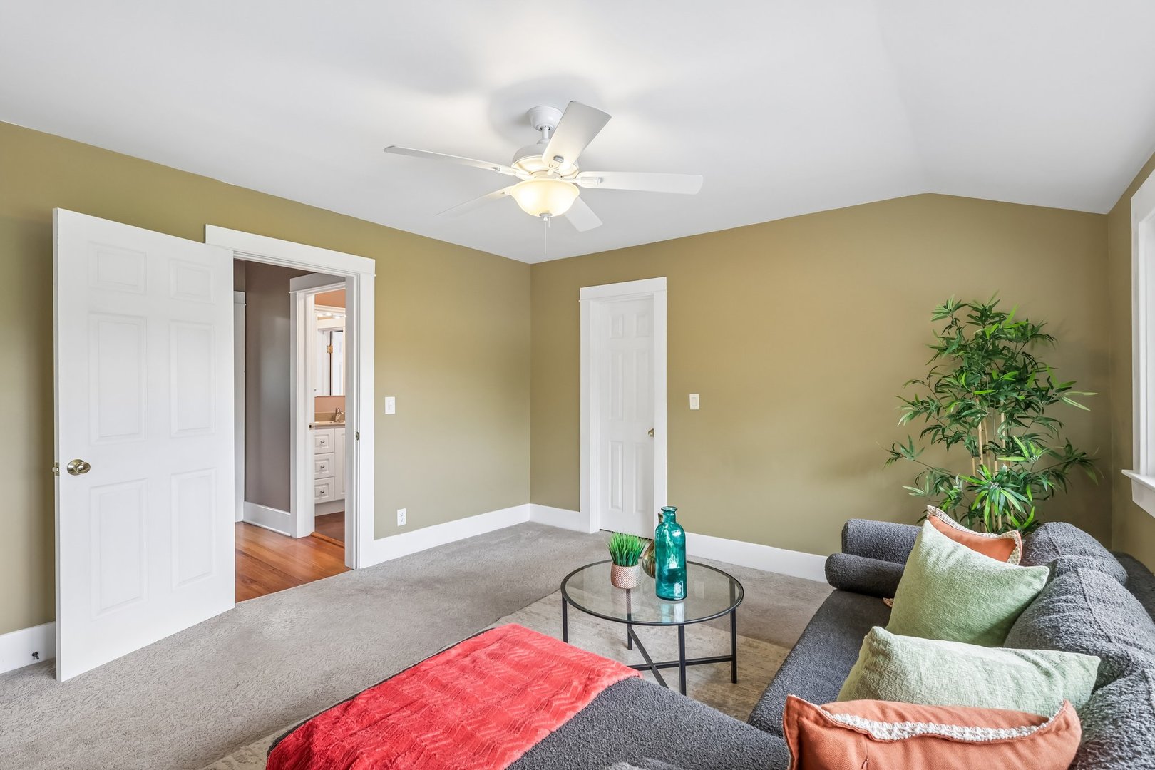 128 W Park Street, Mundelein, IL 60060