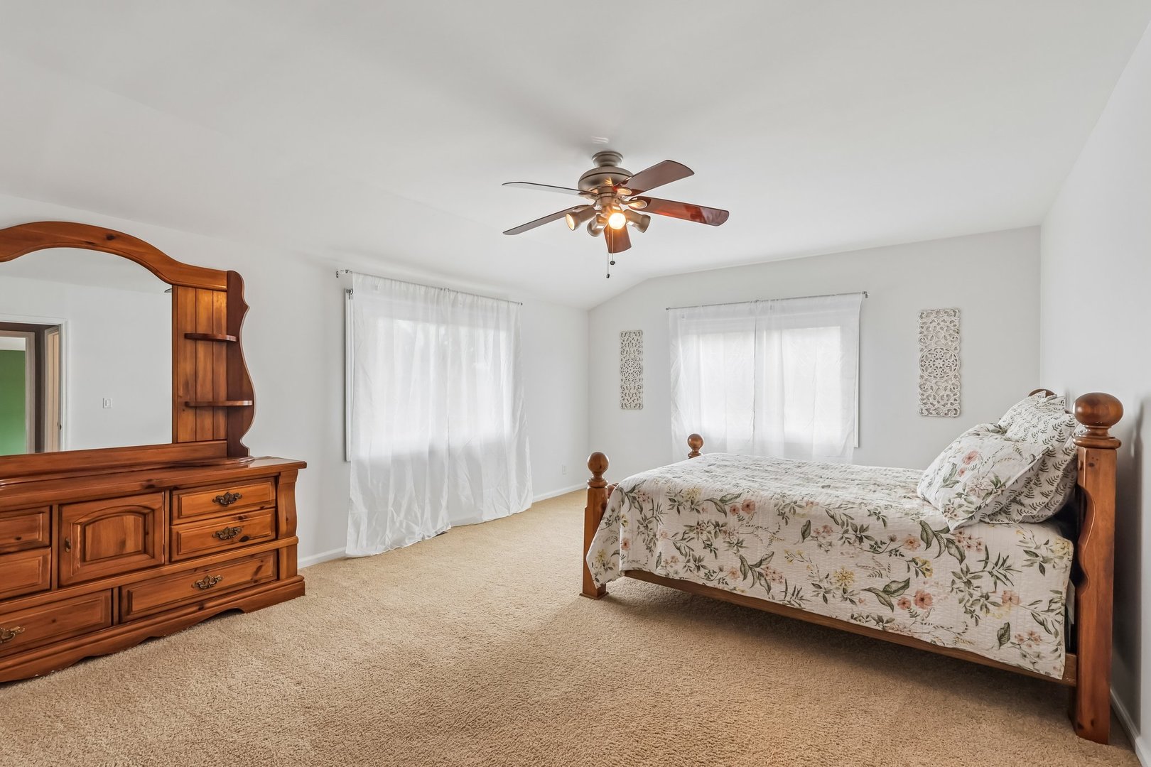 128 W Park Street, Mundelein, IL 60060