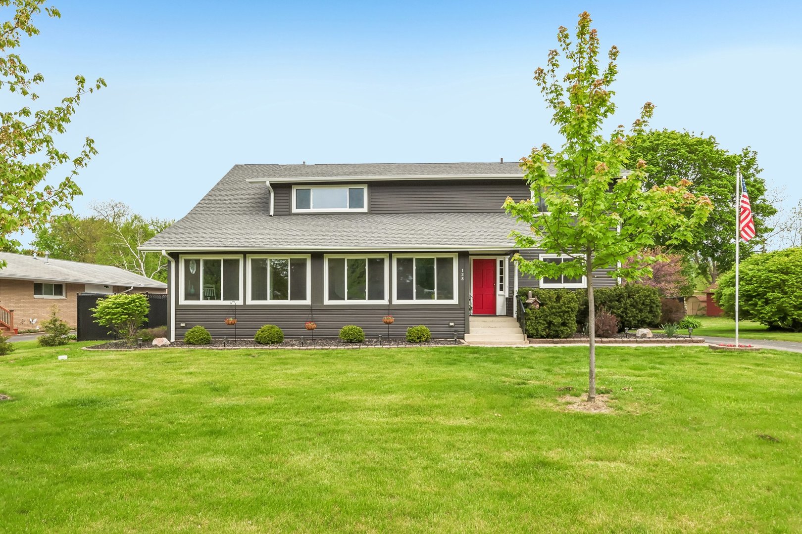 128 W Park Street, Mundelein, IL 60060