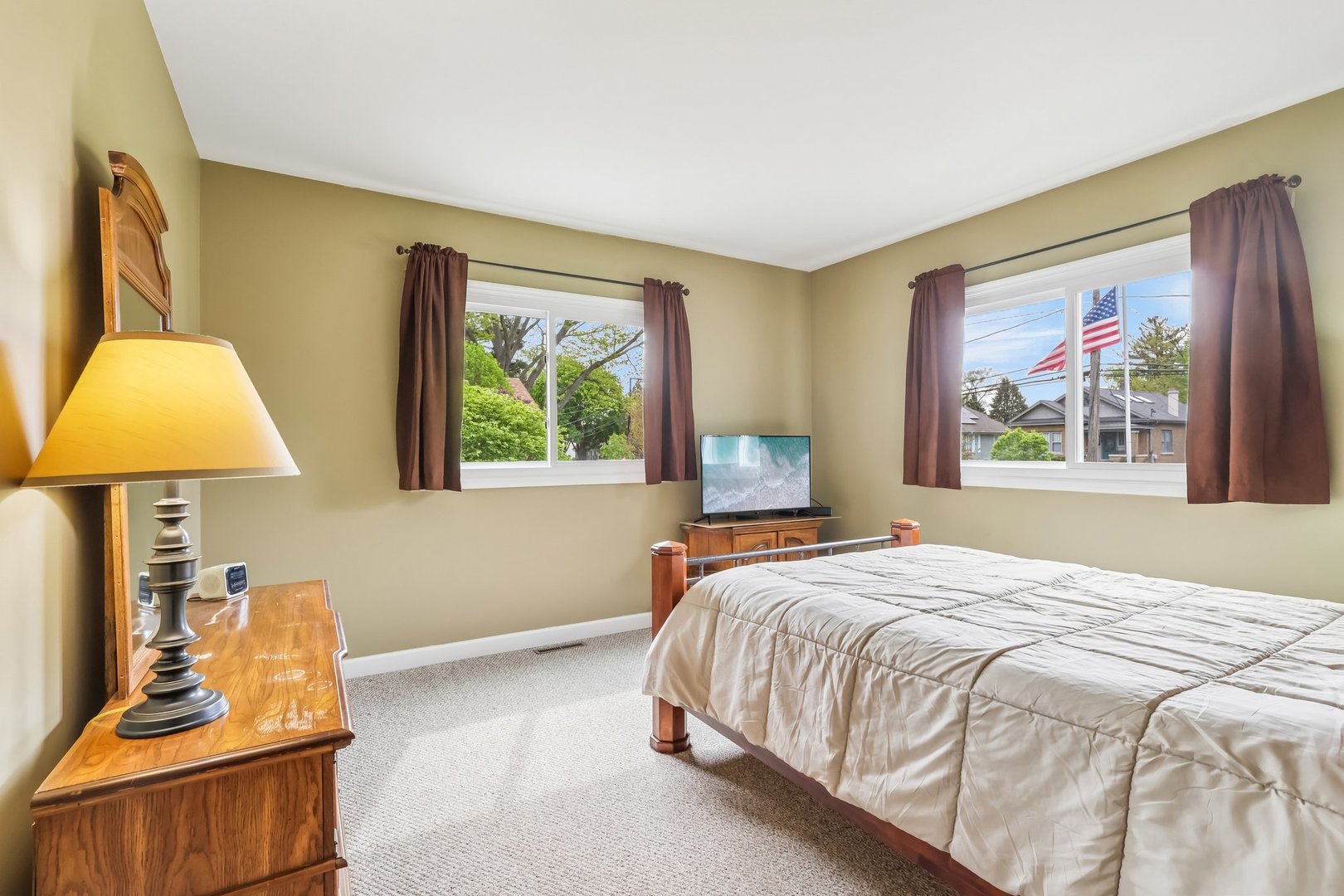 128 W Park Street, Mundelein, IL 60060