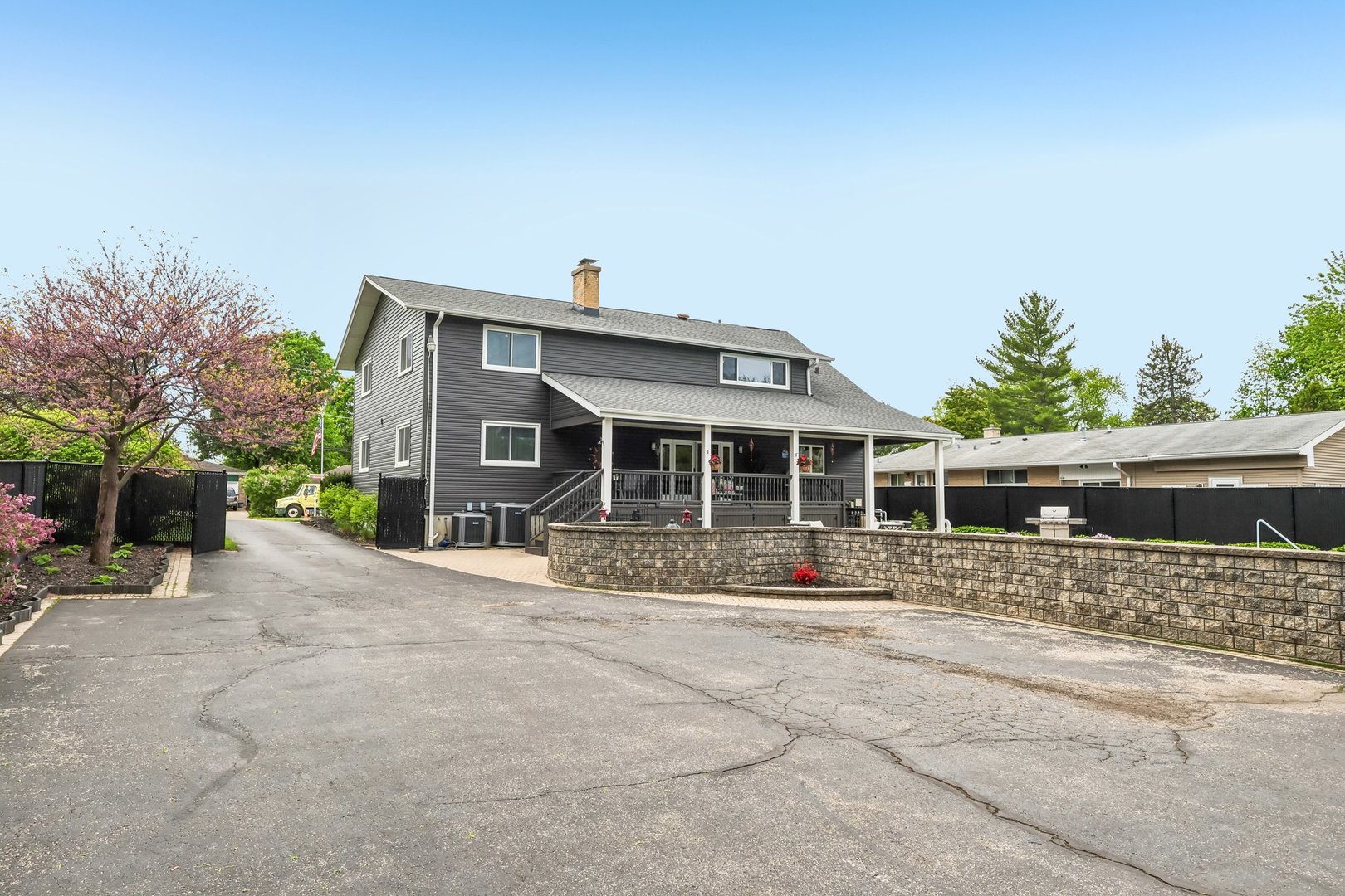 128 W Park Street, Mundelein, IL 60060