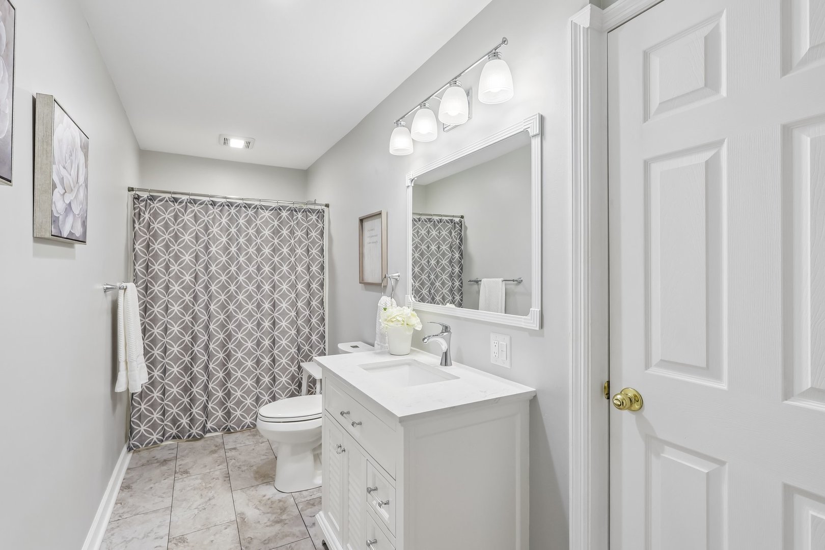 128 W Park Street, Mundelein, IL 60060