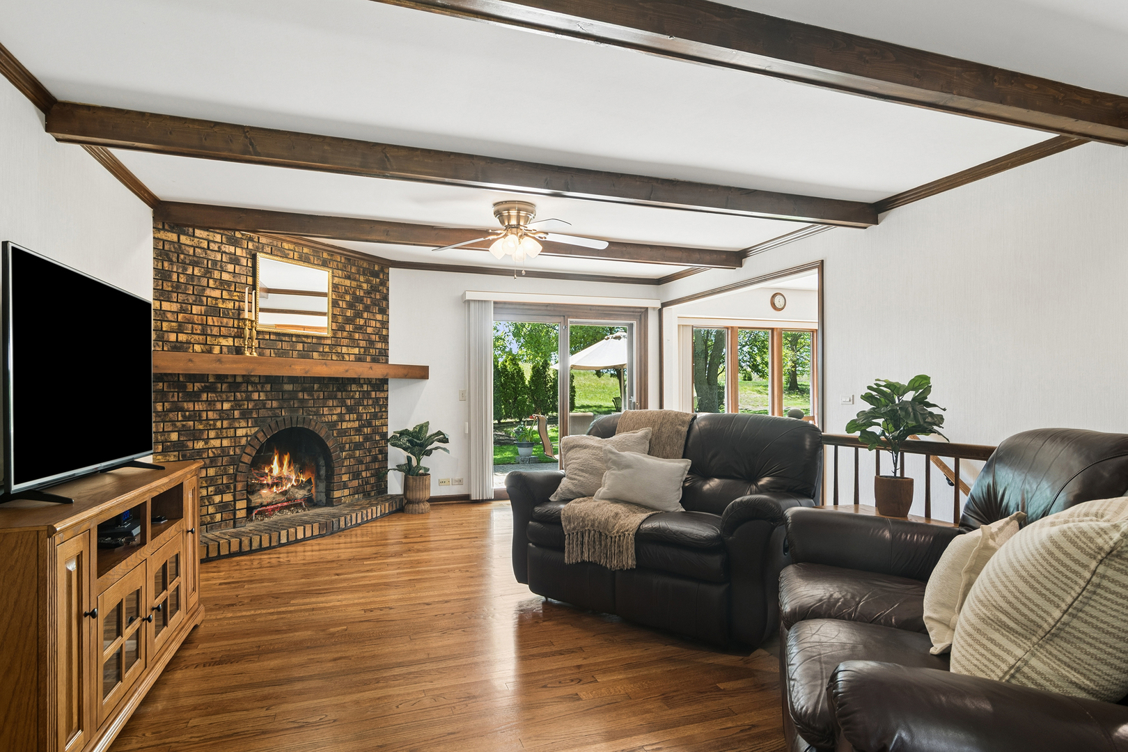 135 Hillcrest Court, Barrington, IL 60010