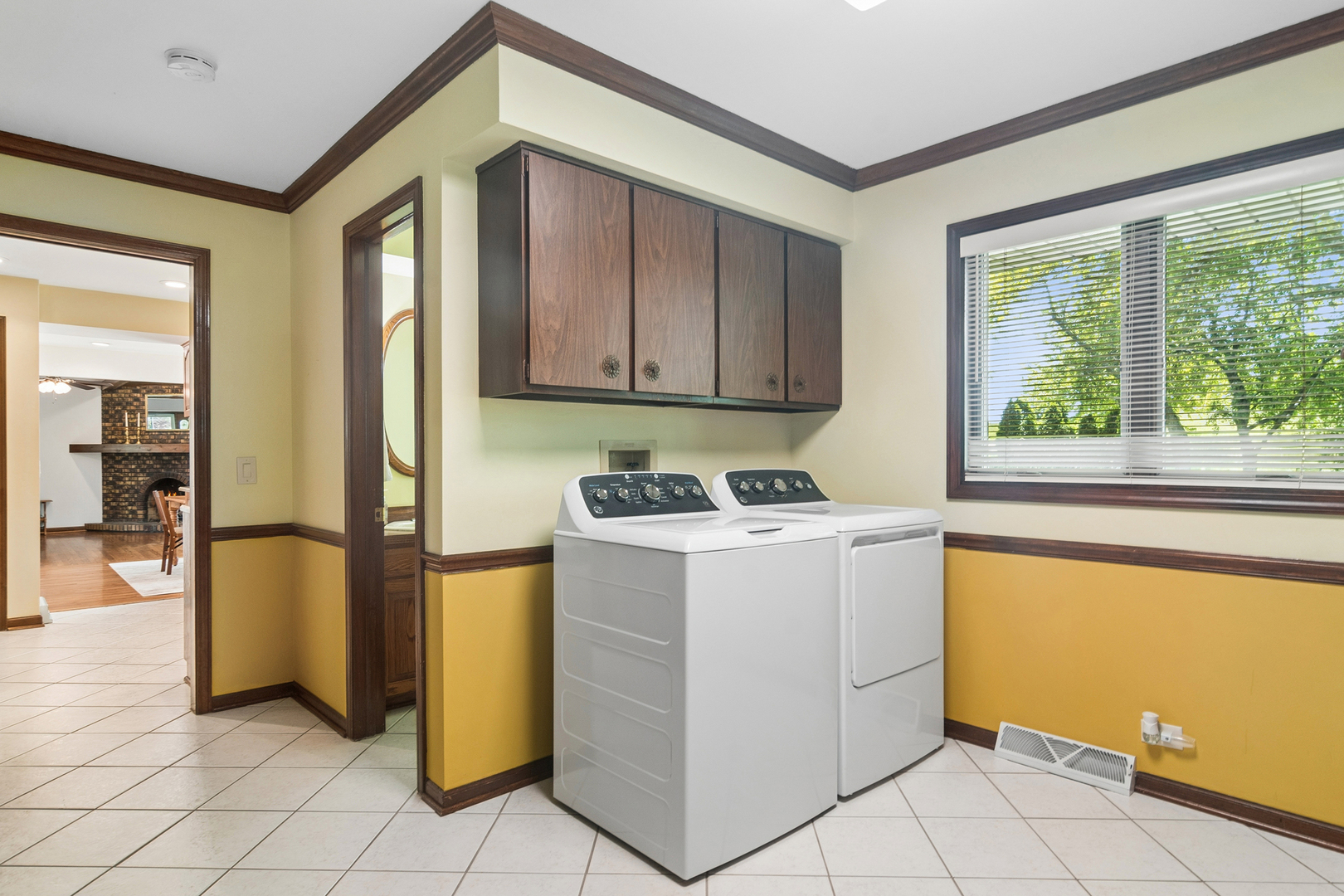 135 Hillcrest Court, Barrington, IL 60010