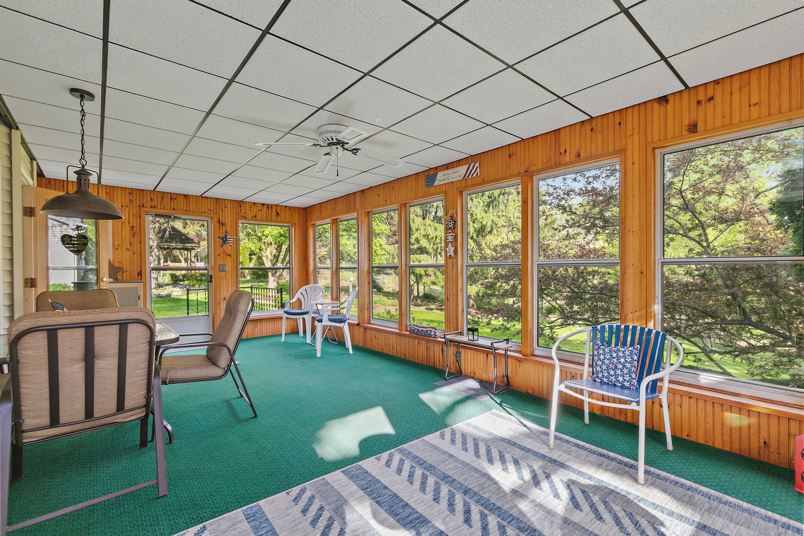 1045 Helen Drive, Algonquin, IL 60102