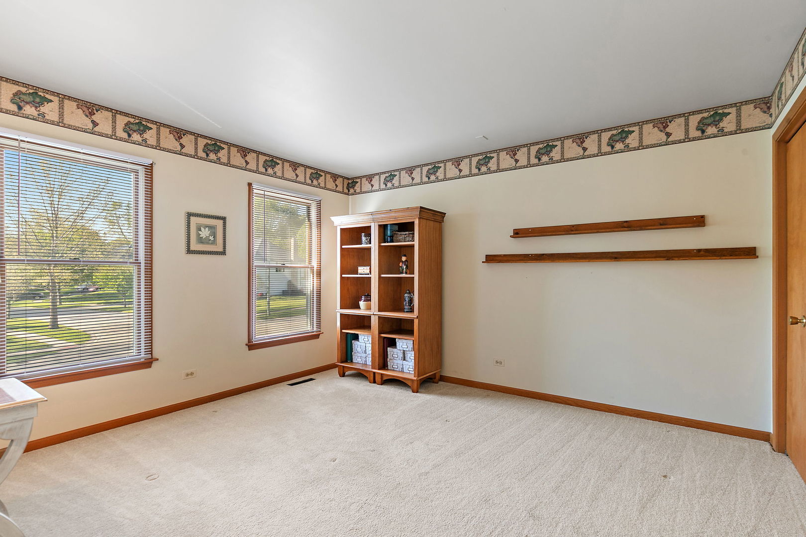 1045 Helen Drive, Algonquin, IL 60102