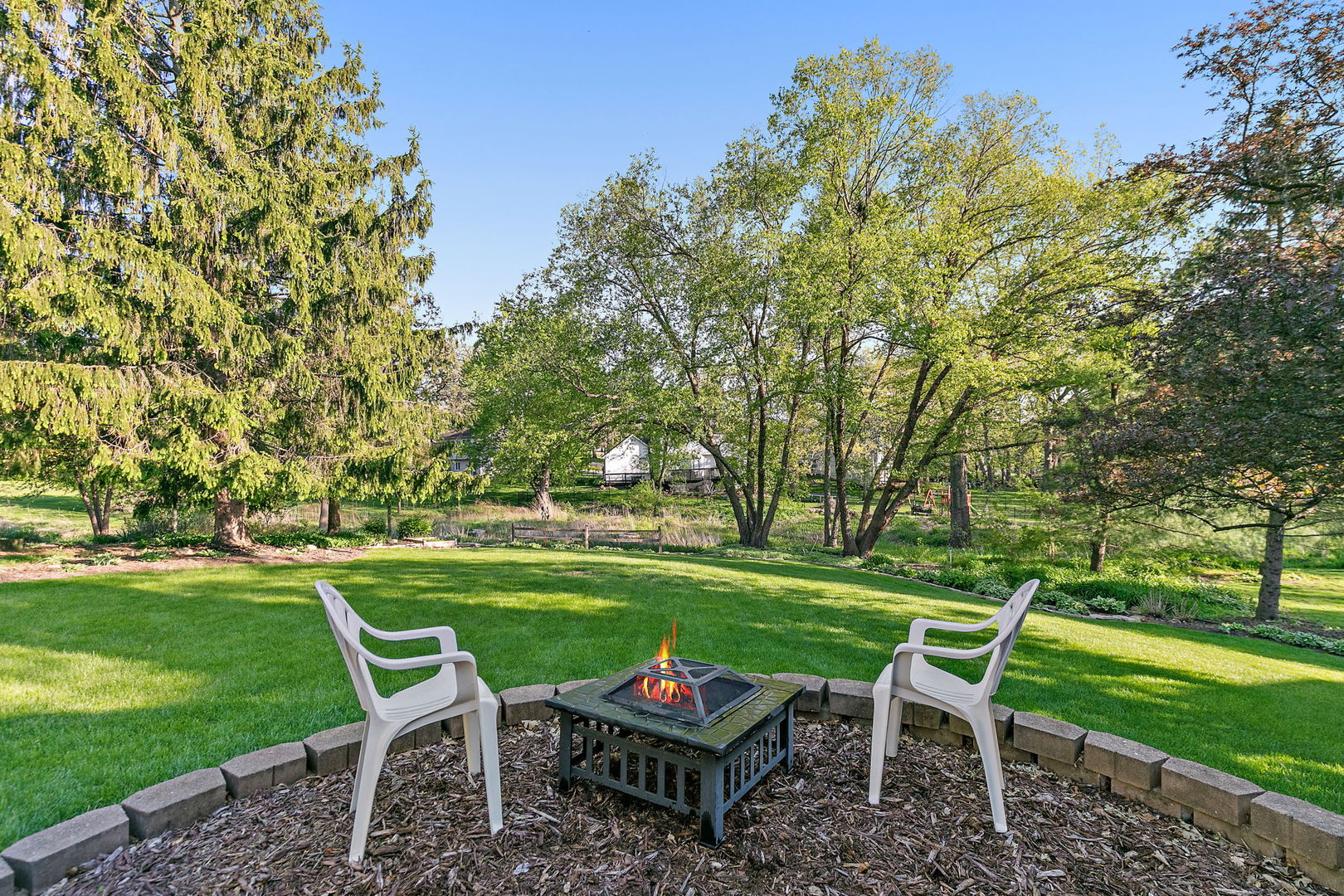 1045 Helen Drive, Algonquin, IL 60102