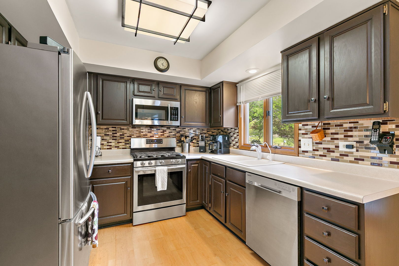 1045 Helen Drive, Algonquin, IL 60102
