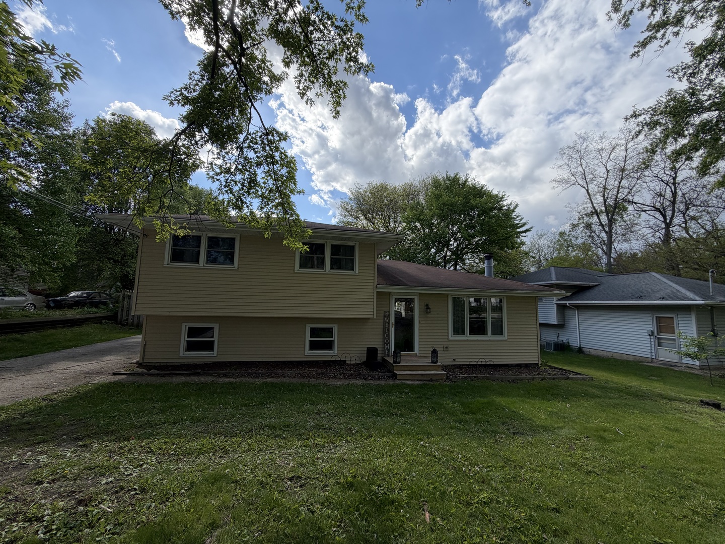3S478 Winfield Road, Warrenville, IL 60555