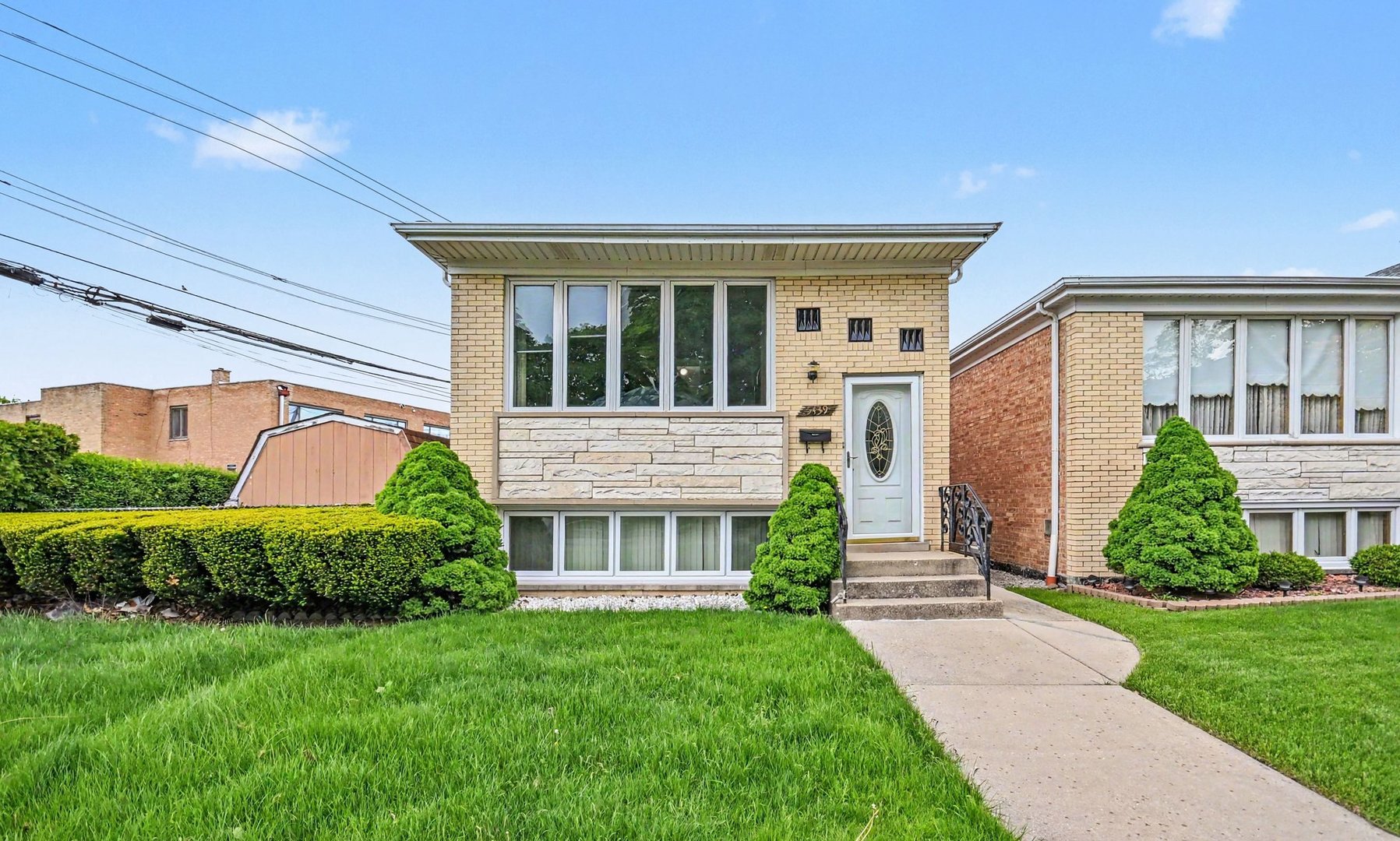 5439 N Neva Avenue, Chicago, IL 60656