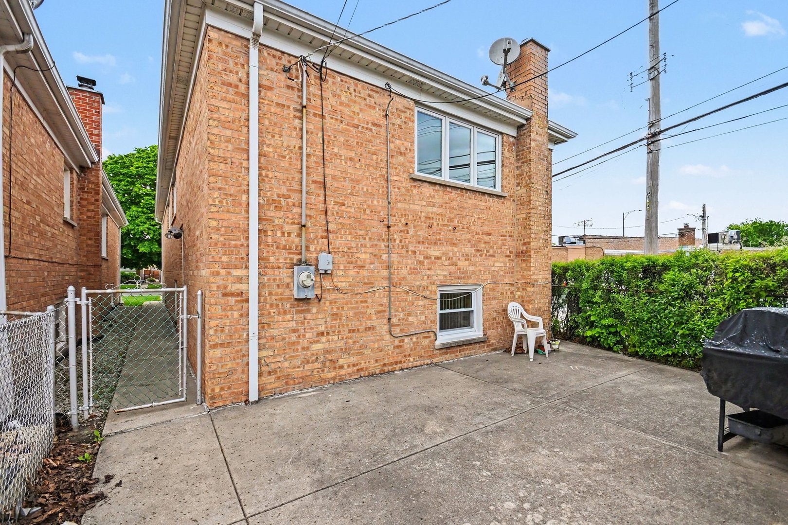 5439 N Neva Avenue, Chicago, IL 60656