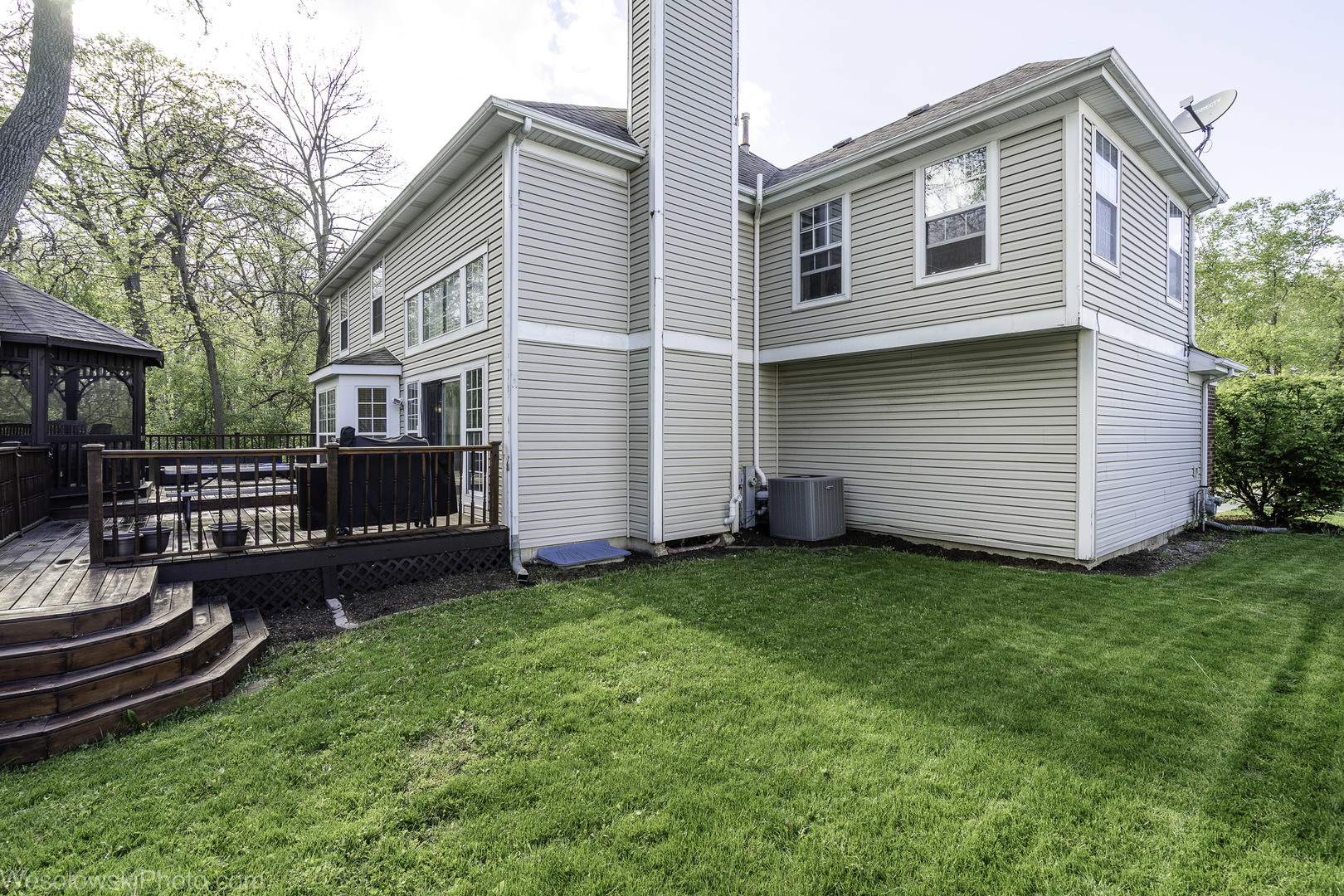 106 Wildflower Way, Streamwood, IL 60107