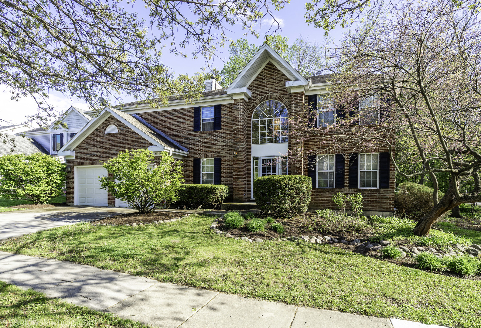 106 Wildflower Way, Streamwood, IL 60107
