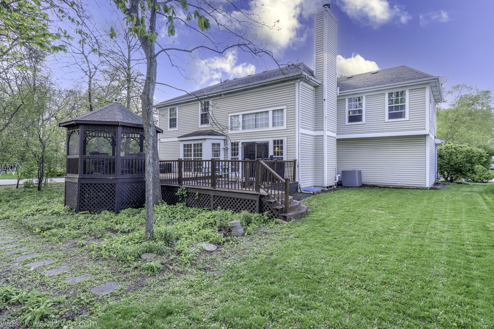 106 Wildflower Way, Streamwood, IL 60107