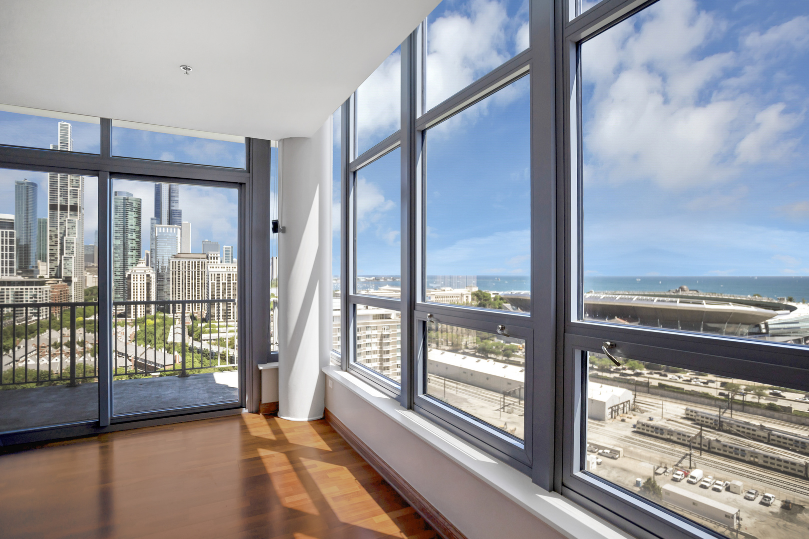 1600 S Prairie Avenue #2102, Chicago, IL 60616