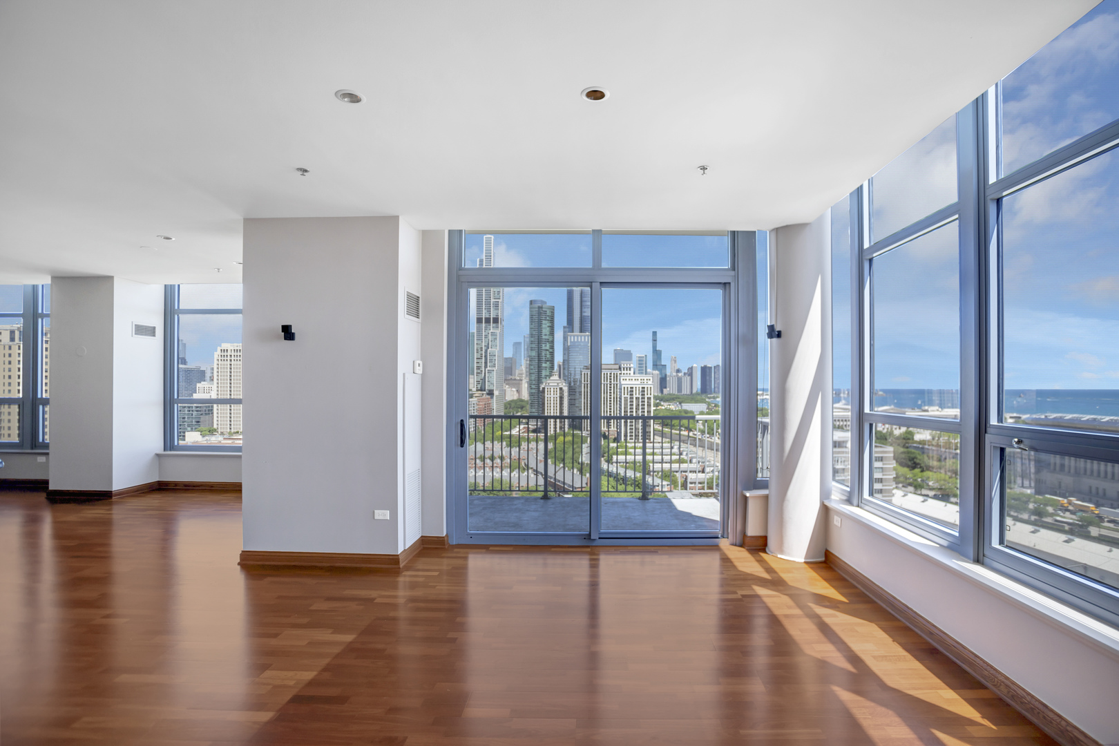 1600 S Prairie Avenue #2102, Chicago, IL 60616