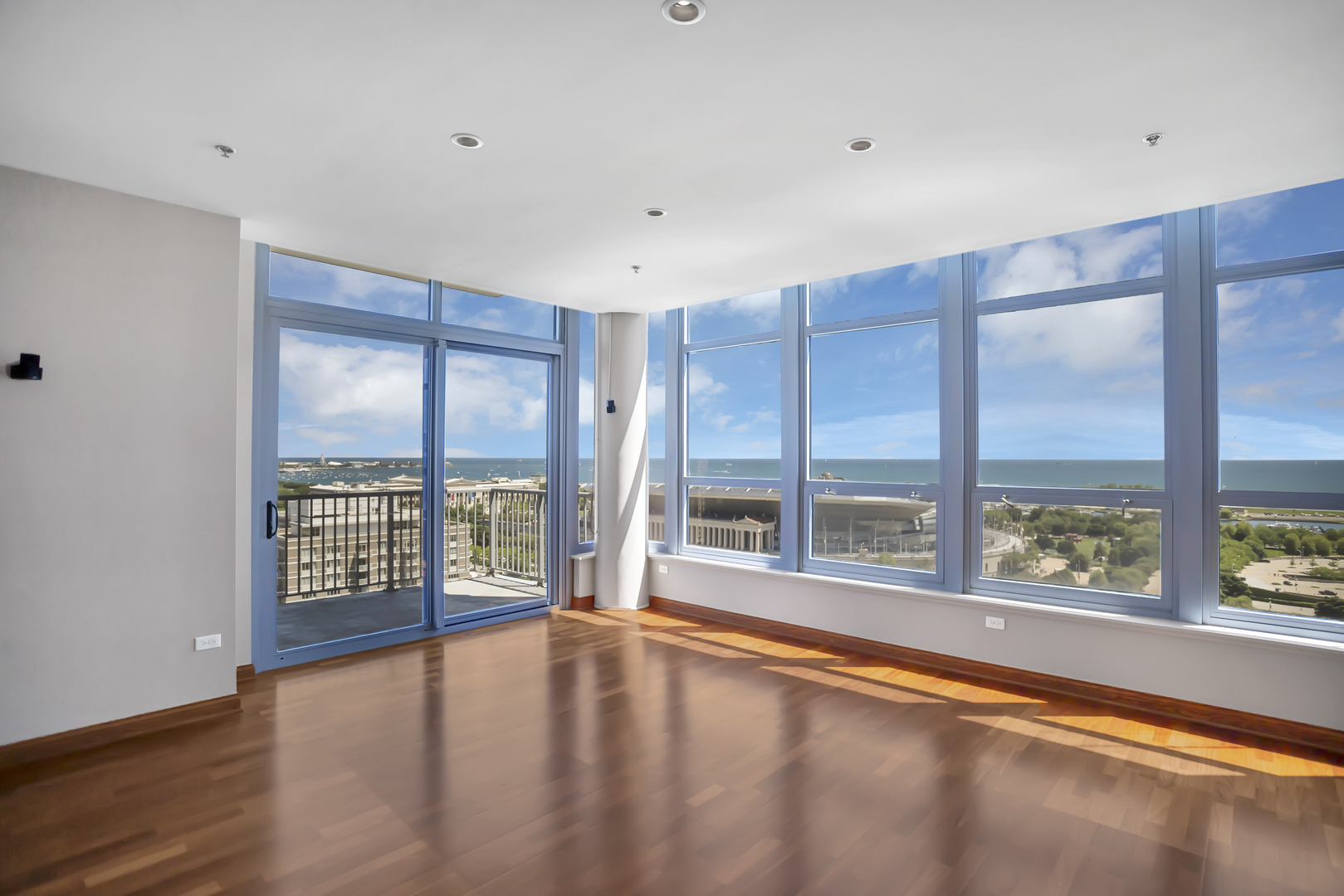 1600 S Prairie Avenue #2102, Chicago, IL 60616