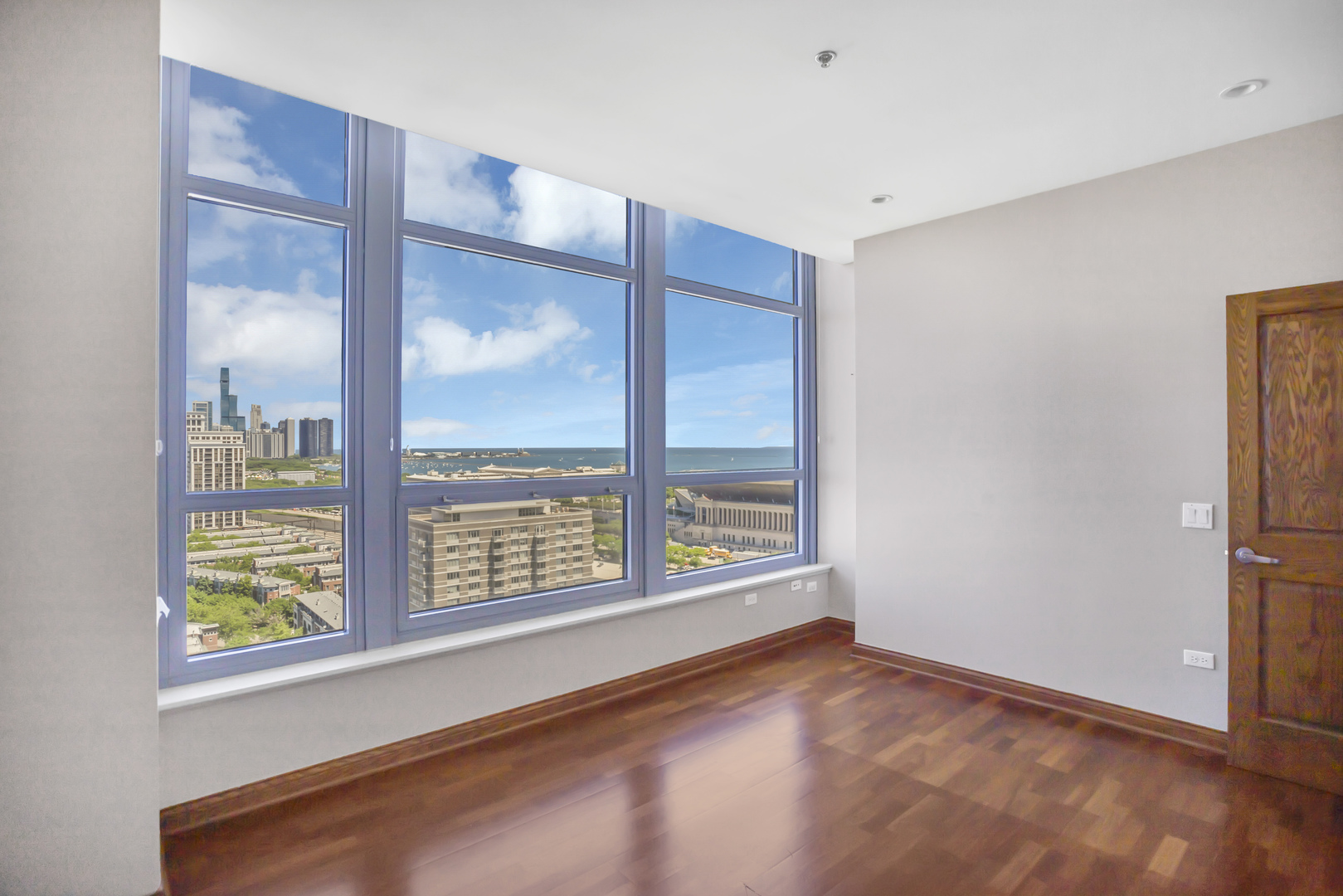 1600 S Prairie Avenue #2102, Chicago, IL 60616