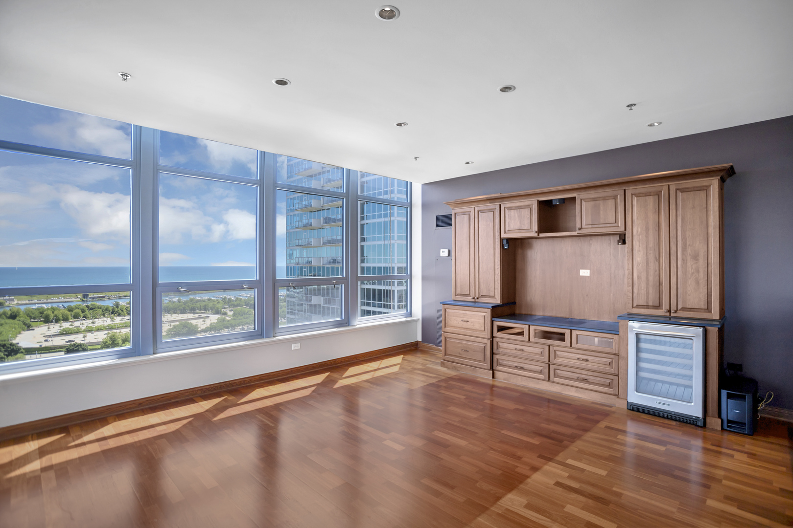 1600 S Prairie Avenue #2102, Chicago, IL 60616