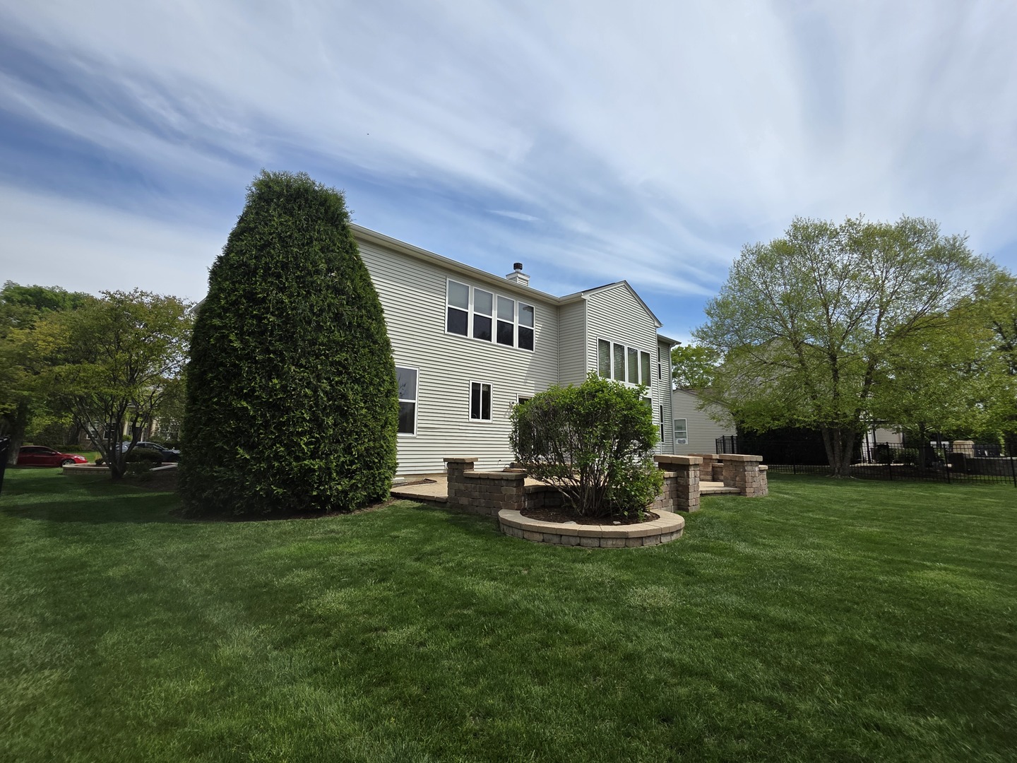 1575 McClellan Drive, Lindenhurst, IL 60046