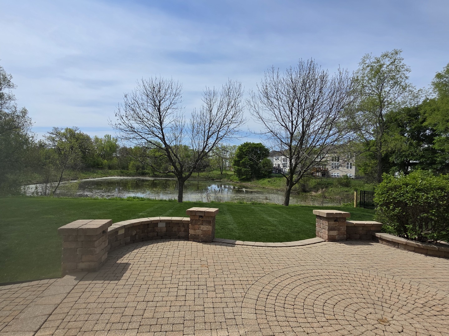 1575 McClellan Drive, Lindenhurst, IL 60046