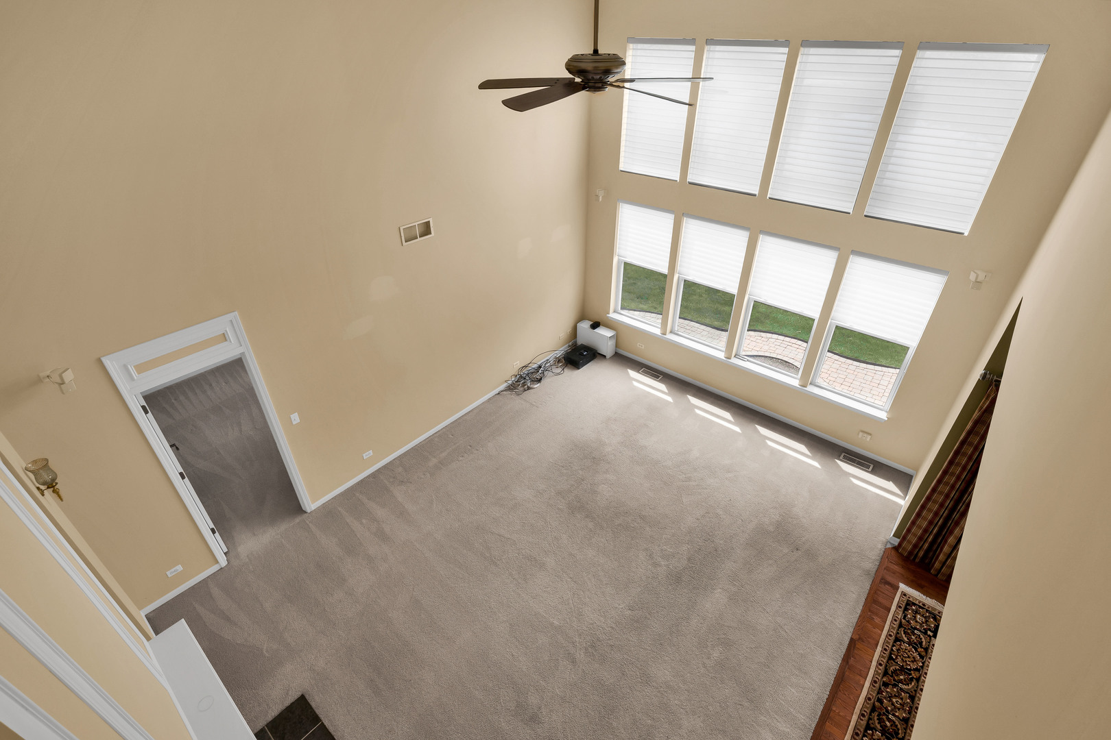 1575 McClellan Drive, Lindenhurst, IL 60046