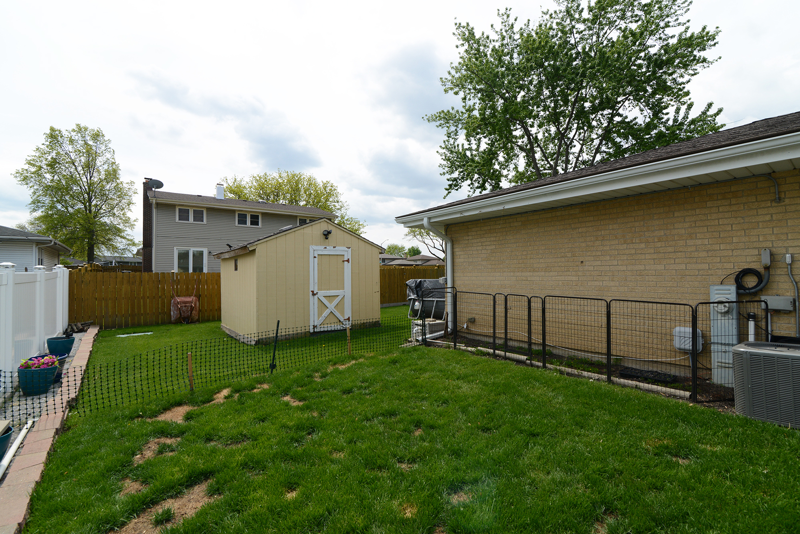 985 Idaho Street, Carol Stream, IL 60188