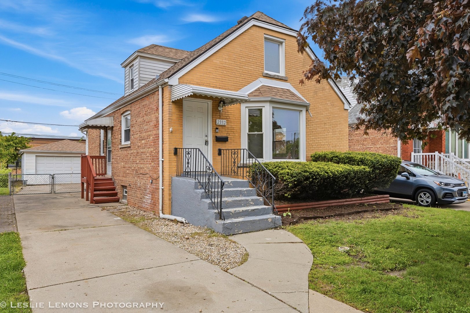 2332 N Leyden Avenue, River Grove, IL 60171