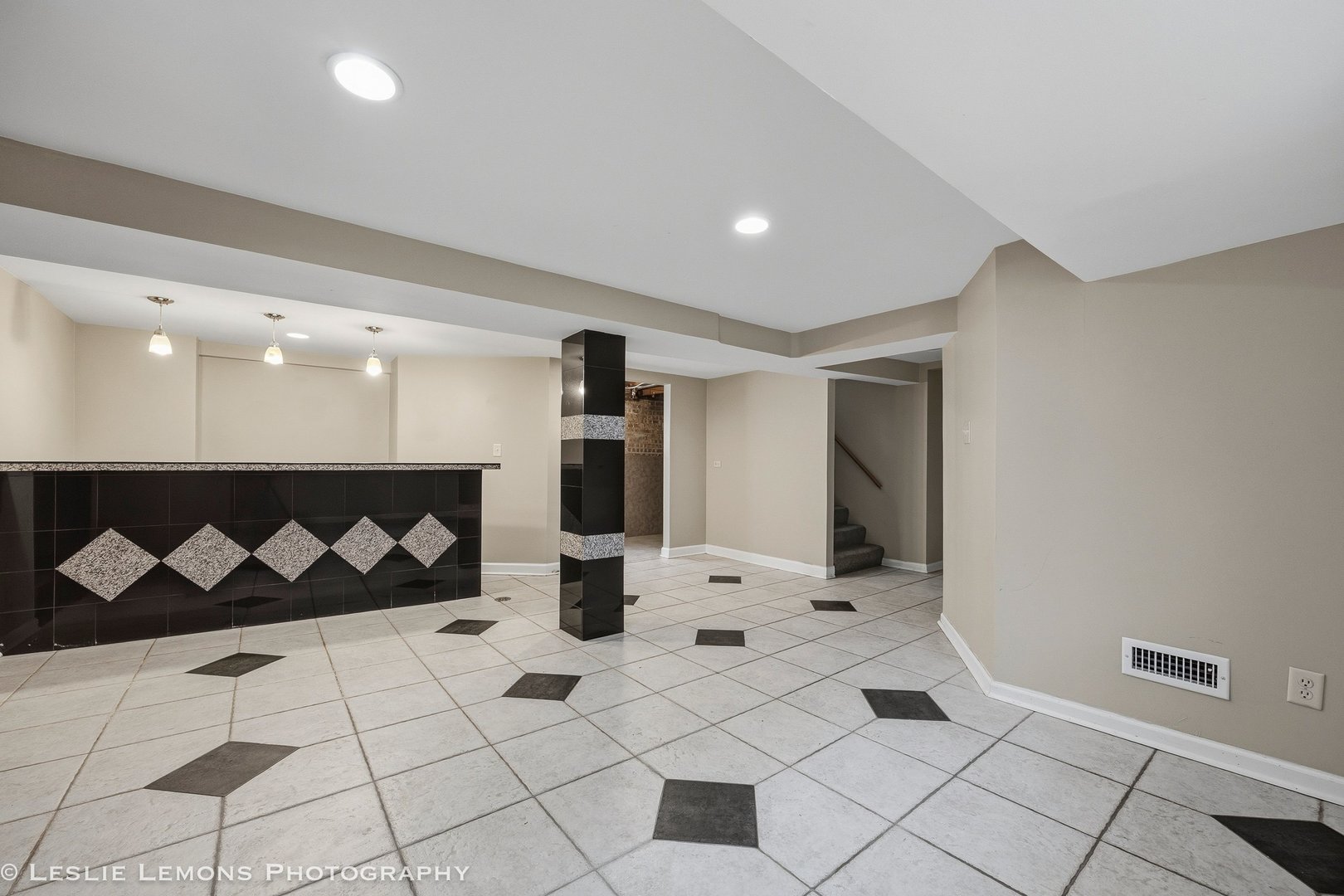 2332 N Leyden Avenue, River Grove, IL 60171