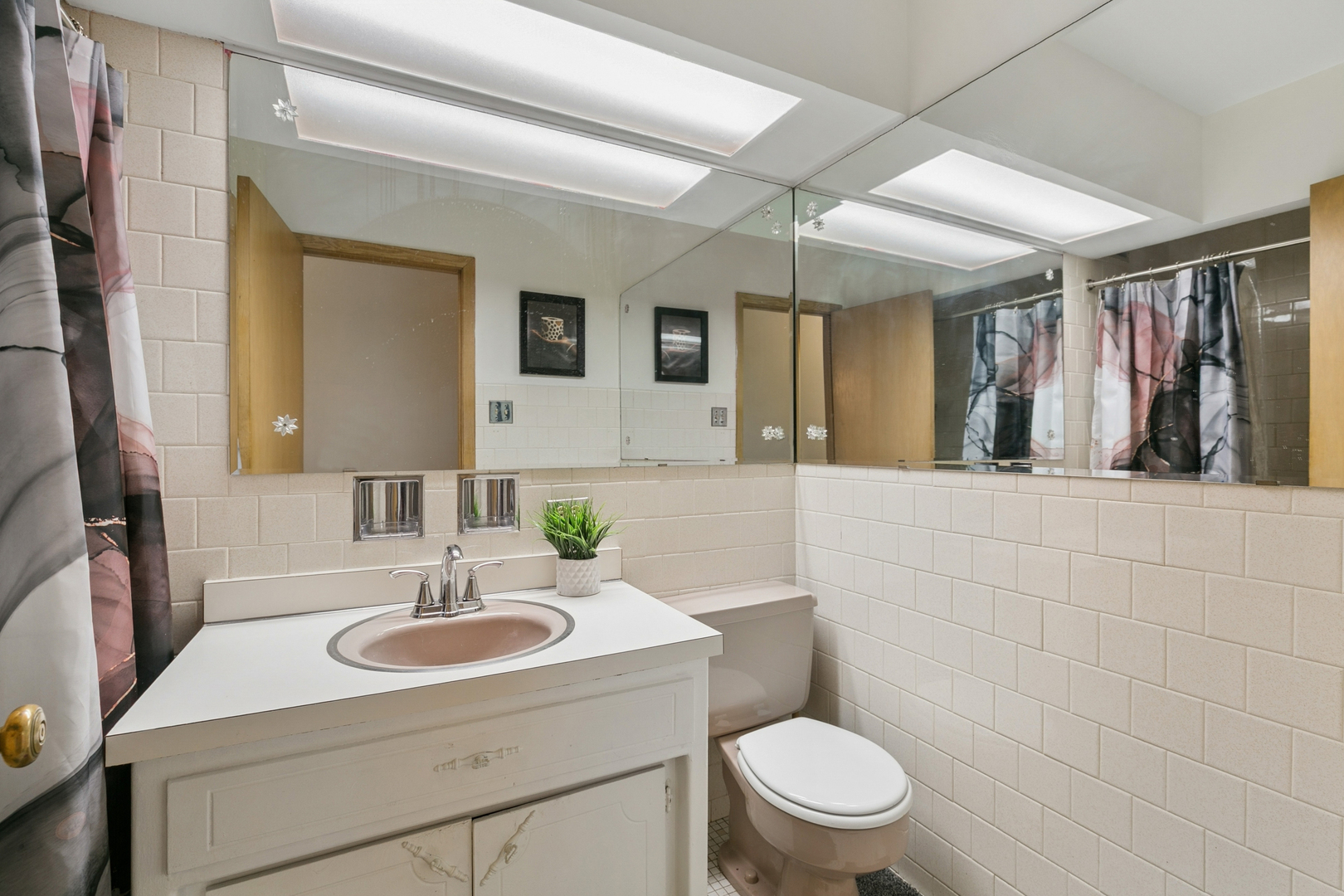 16400 University Avenue, South Holland, IL 60473