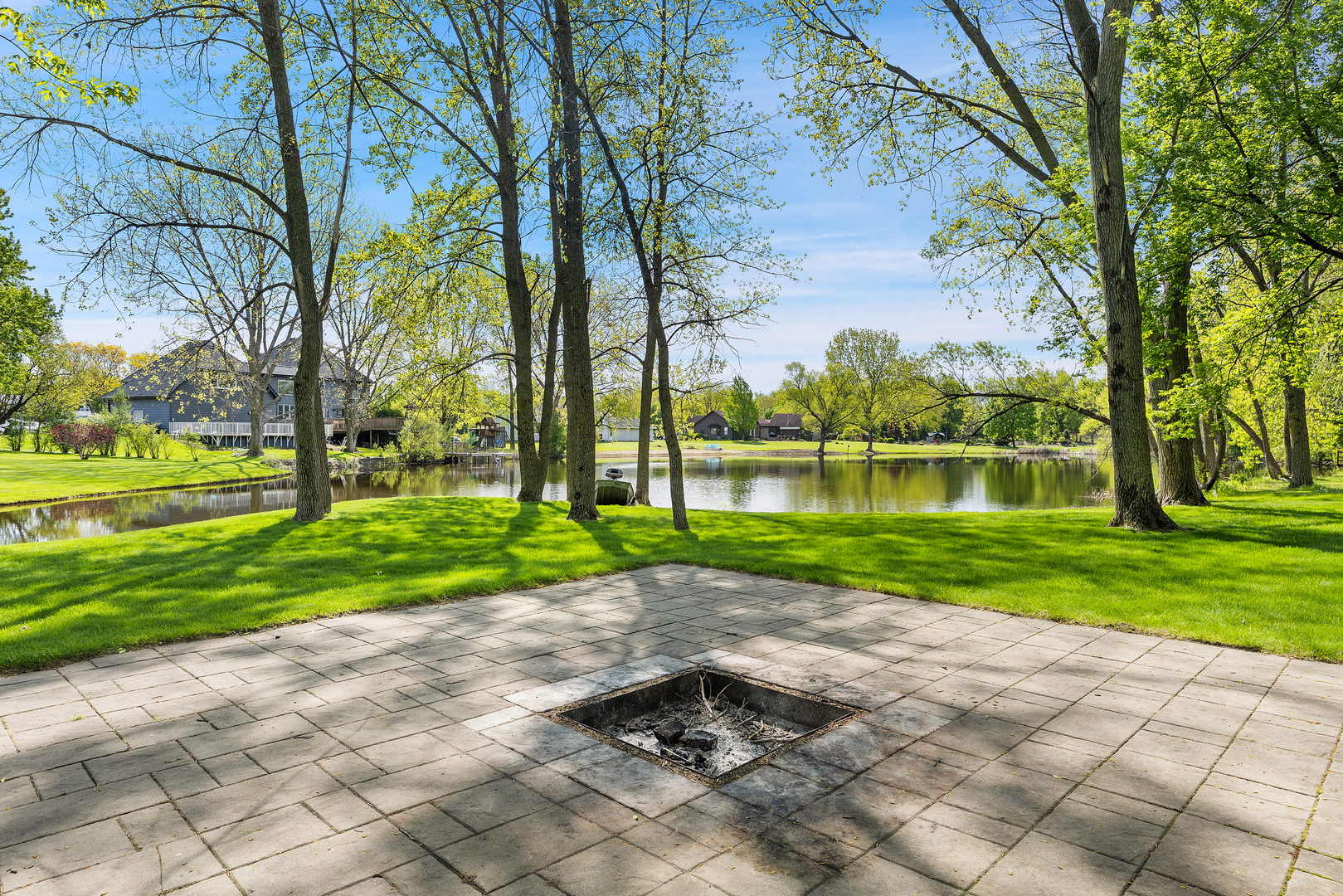 13N470 Chisholm Trail, Elgin, IL 60124