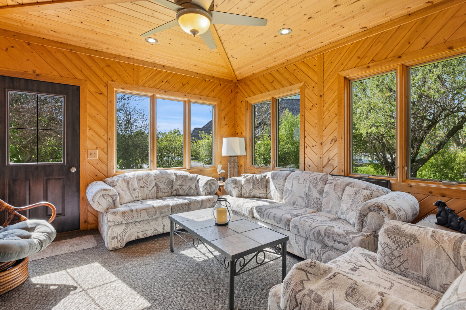 13N470 Chisholm Trail, Elgin, IL 60124