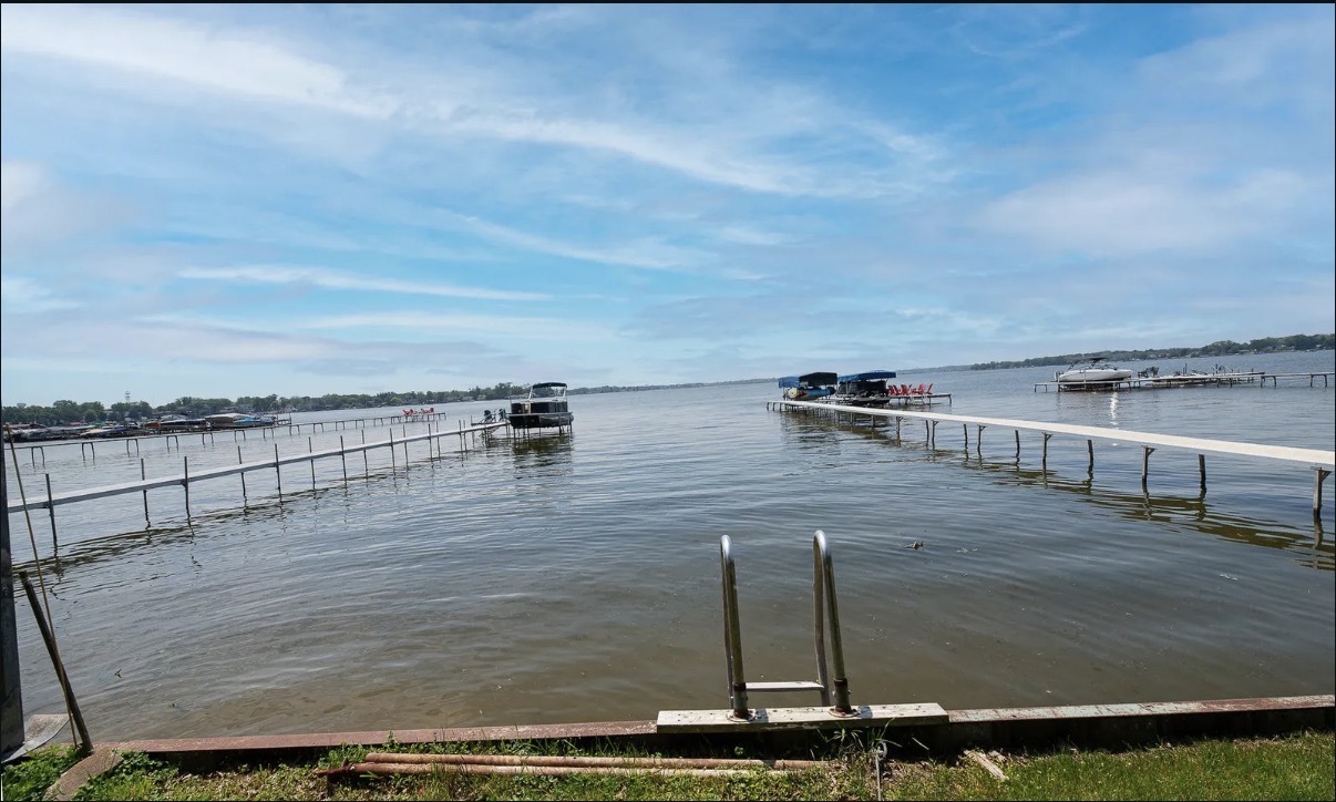 25429 W Cedar Crest Lane, Lake Villa, IL 60046