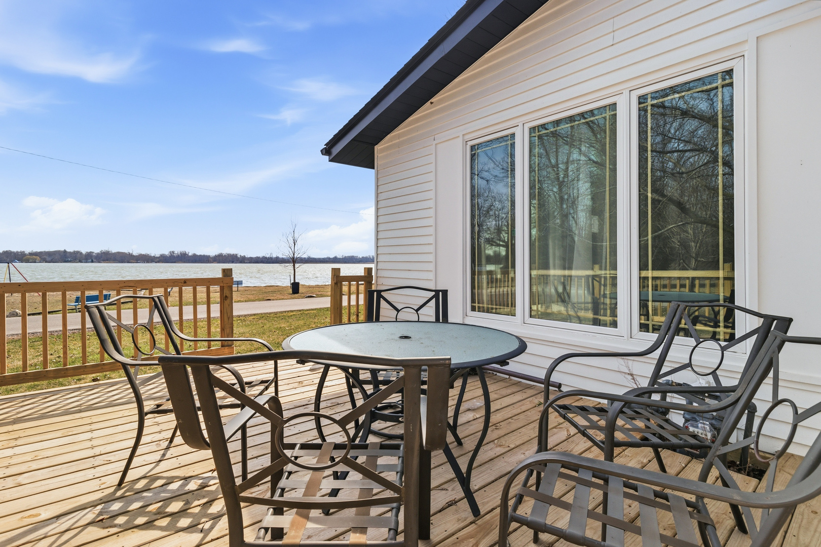 28576 N Parkview Drive, Island Lake, IL 60042