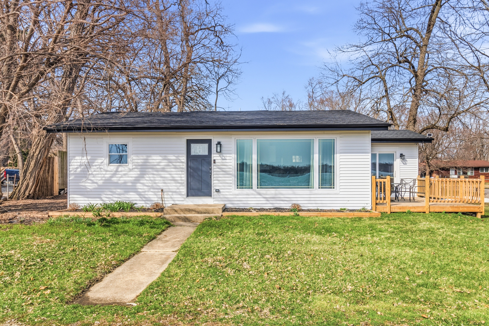 28576 N Parkview Drive, Island Lake, IL 60042