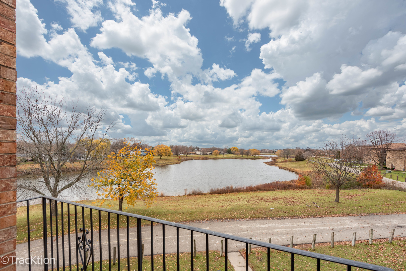 159 W Elk Trail #359, Carol Stream, IL 60188