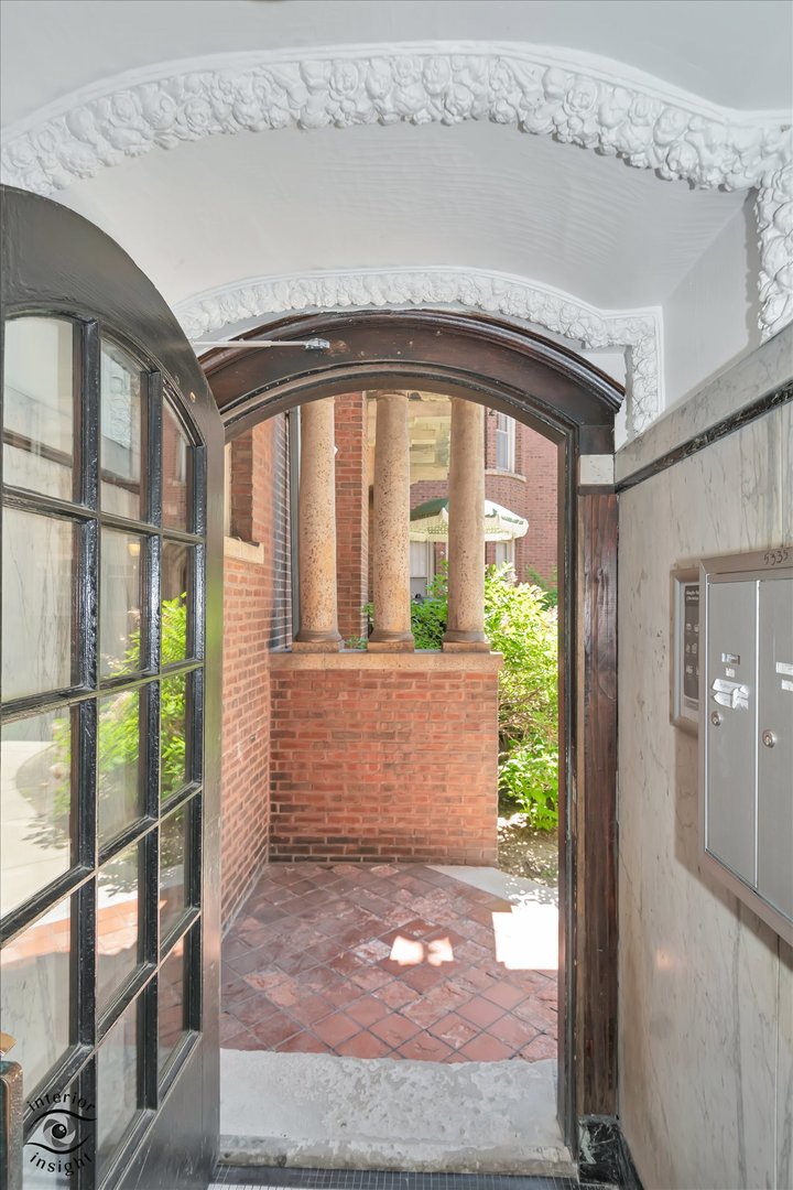 5335 S Harper Avenue #1, Chicago, IL 60615