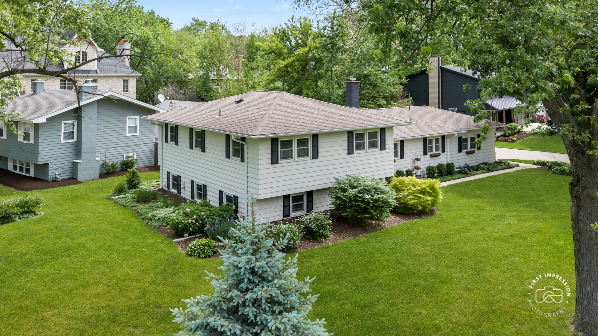 325 Hemlock Lane, Naperville, IL 60540