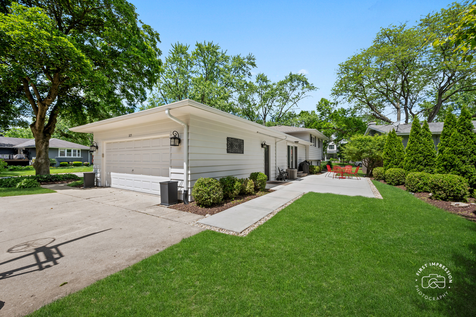 325 Hemlock Lane, Naperville, IL 60540