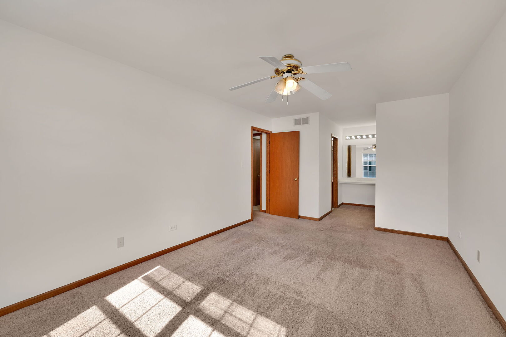 1466 Root Street #1, Crest Hill, IL 60435