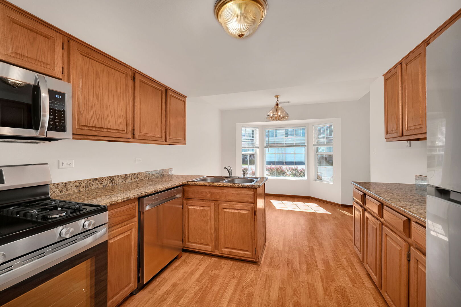 1466 Root Street #1, Crest Hill, IL 60435